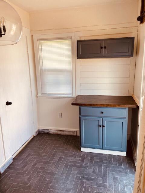 121 Maple St, London, OH 43140 - unfurnished office featuring brick patterned floors