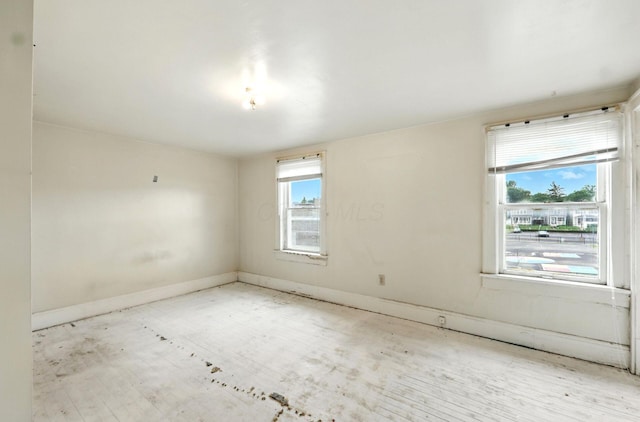 741 Heyl Ave, Columbus, OH 43206 - spare room featuring baseboards