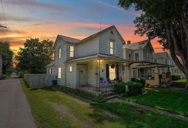 124 Wyandotte St, Lancaster, OH 43130 - view of front of home featuring covered porch