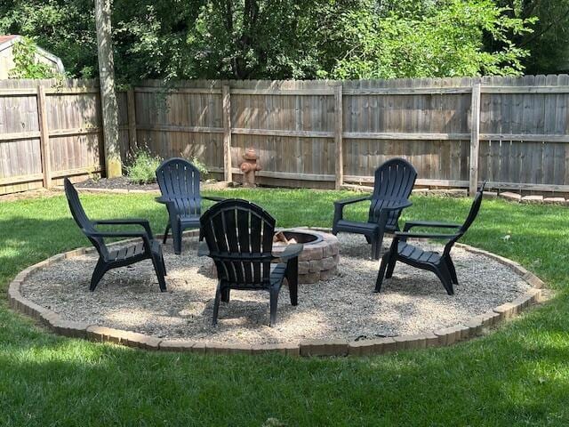 2486 Cranford Rd, Columbus, OH 43221 - view of yard featuring an outdoor fire pit
