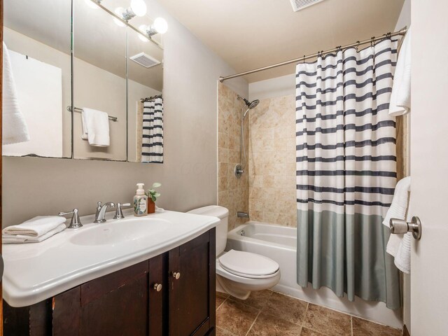 1410 Chelmsford Sq S, Columbus, OH 43229 - full bathroom featuring shower / tub combo with curtain and vanity