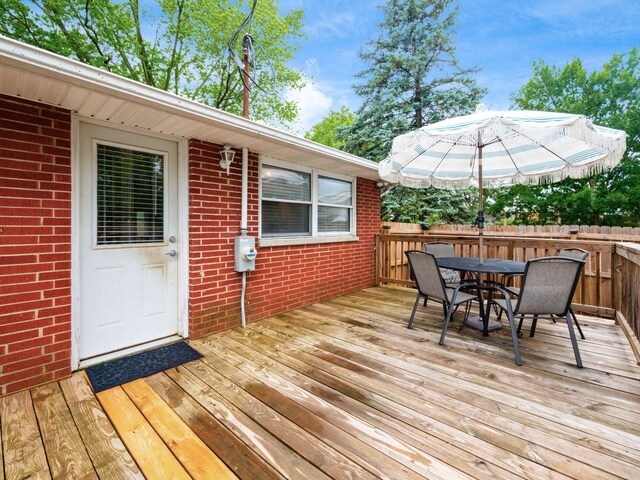 1410 Chelmsford Sq S, Columbus, OH 43229 - wooden deck featuring outdoor dining space