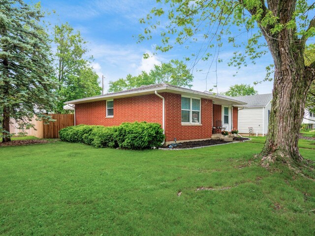 1410 Chelmsford Sq S, Columbus, OH 43229 - view of side of home featuring brick siding