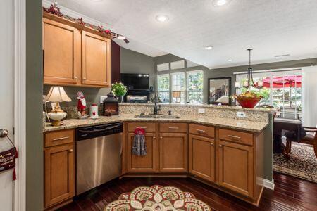 5104 Dinard Way, Columbus, OH 43221