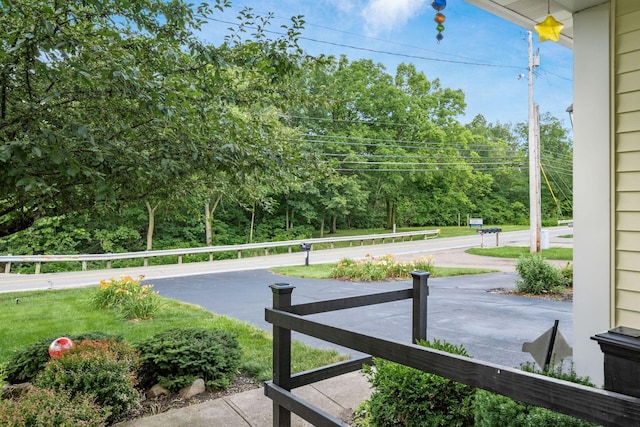 6945 Cooper Rd, Westerville, OH 43081 - view of yard