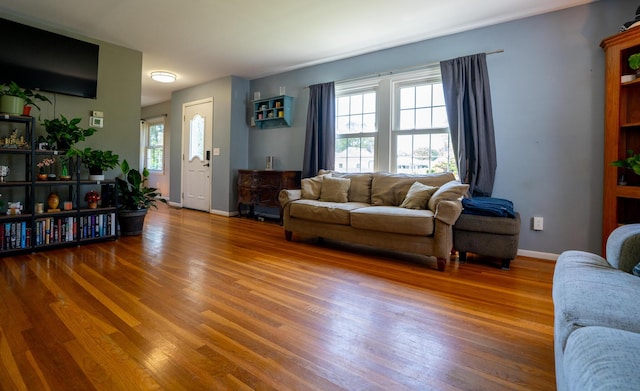 4754 Amesbury Way, Columbus, OH 43228 - living area with wood finished floors and baseboards