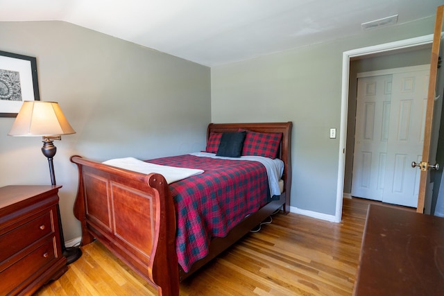 4754 Amesbury Way, Columbus, OH 43228 - bedroom featuring light wood-type flooring and lofted ceiling