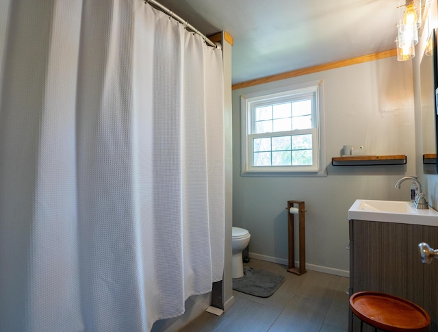 4754 Amesbury Way, Columbus, OH 43228 - full bath featuring vanity and wood finished floors