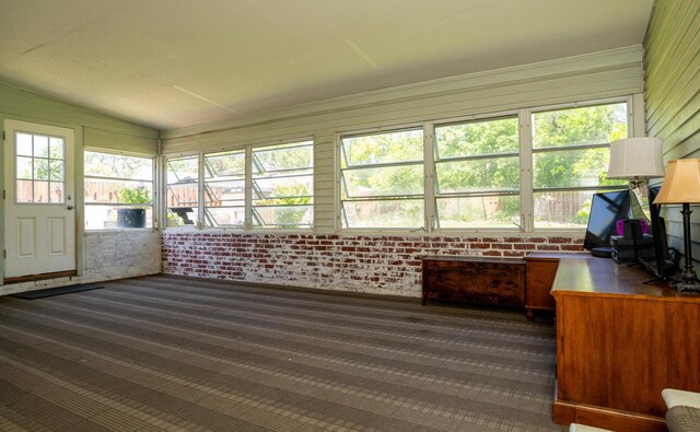 4754 Amesbury Way, Columbus, OH 43228 - sunroom featuring carpet flooring