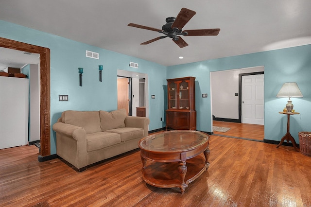 103 N Water St, Williamsport, OH 43164 - photo 9