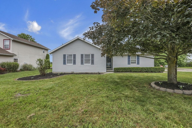201 Christopher Ct, Hebron, OH 43025 - view of front facade with a front yard