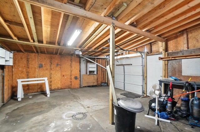 99 N Williams St, Newark, OH 43055 - view of garage