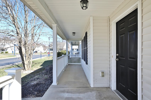 1852 Meadowlawn Dr, Columbus, OH 43219 - view of covered porch