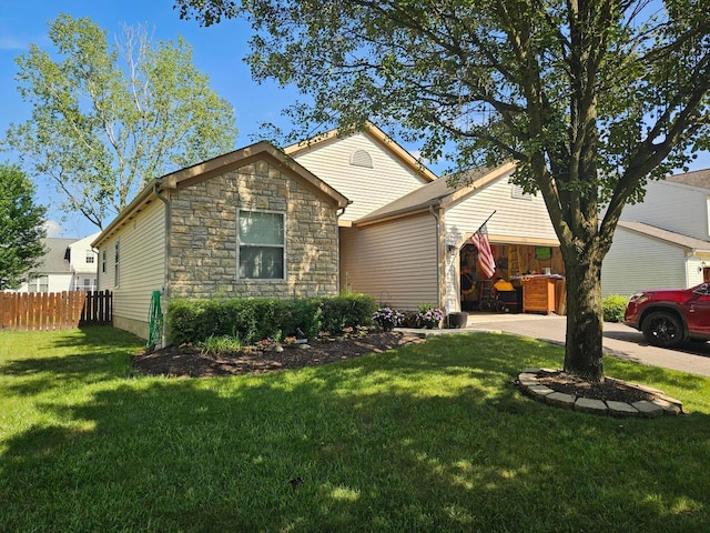 196 Stonhope Dr, Delaware, OH 43015 - photo 2