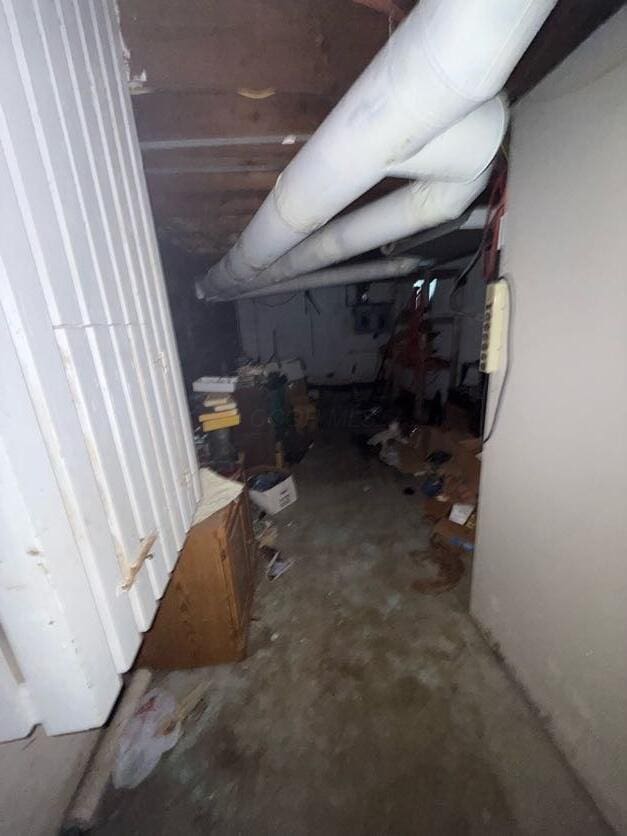 289 S Walnut St, Wilmington, OH 45177 - view of basement