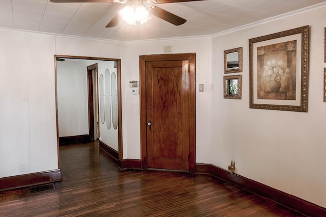 72 S Oakley Ave, Columbus, OH 43204 - entryway with dark wood-style floors, crown molding, and a ceiling fan