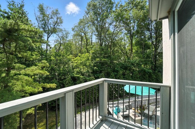 96 Executive Ct Unit B, Westerville, OH 43081 - view of balcony