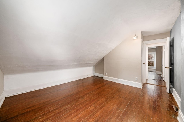 675-677 Beech St, Columbus, OH 43206 - bonus room with dark wood finished floors and vaulted ceiling