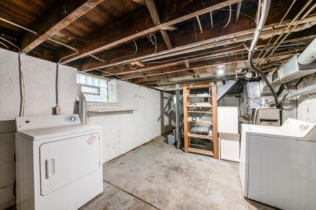 675-677 Beech St, Columbus, OH 43206 - basement with washing machine and clothes dryer