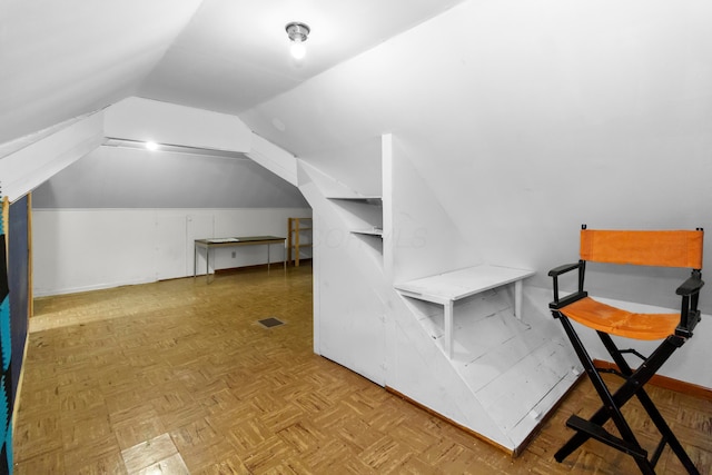 206 Lintner St, Columbus, OH 43230 - bonus room featuring vaulted ceiling and baseboards