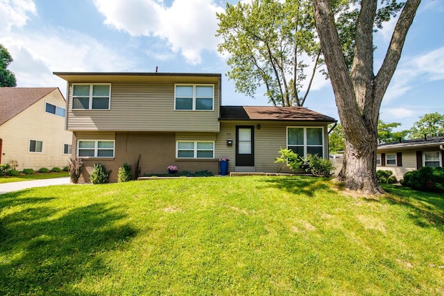 922 Afton Rd, Columbus, OH 43221 - tri-level home with a front yard