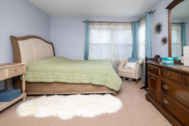 922 Afton Rd, Columbus, OH 43221 - bedroom featuring light colored carpet and arched walkways