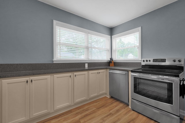 922 Afton Rd, Columbus, OH 43221 - photo 14