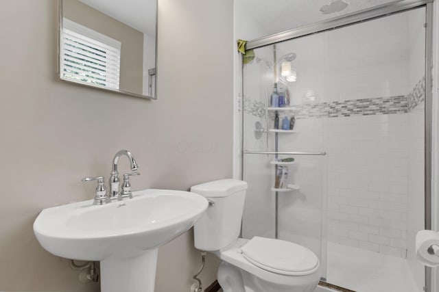 372 Depauw Ct, Columbus, OH 43230 - full bath with a shower stall and toilet