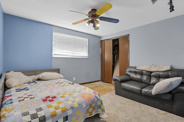 372 Depauw Ct, Columbus, OH 43230 - bedroom with a closet and a ceiling fan
