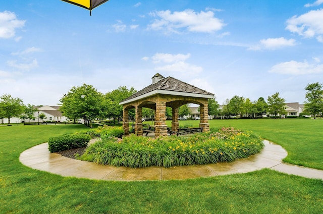1883 Caplinger Dr, Grove City, OH 43123 - surrounding community featuring a gazebo and a lawn