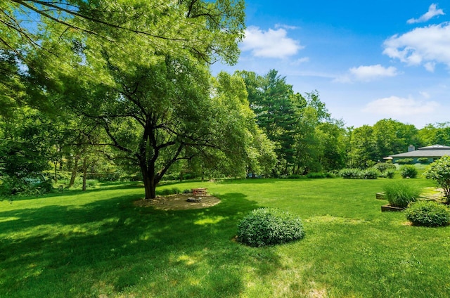 277 Mill Race Rd, Granville, OH 43023 - view of grassy yard featuring an outdoor fire pit