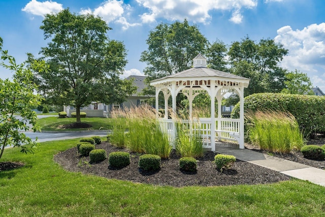 4124 Aumbrey Ct, New Albany, OH 43054 - surrounding community with a gazebo and a yard