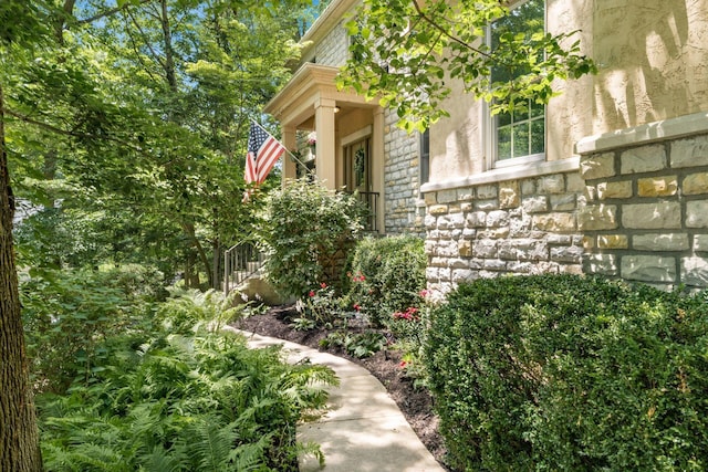 1828 Bradford Cir, Newark, OH 43055 - view of home's exterior with stone siding and stucco siding