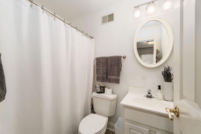 1828 Bradford Cir, Newark, OH 43055 - full bathroom with vanity and a shower with shower curtain