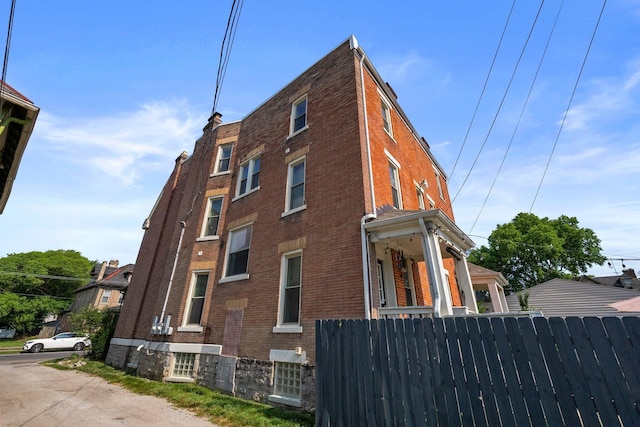 144 Wilson Ave, Columbus, OH 43205 - view of building exterior