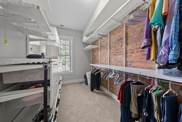 144 Wilson Ave, Columbus, OH 43205 - spacious closet featuring carpet floors