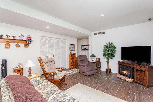1374 Hanover Ct, Circleville, OH 43113 - living area featuring recessed lighting and dark wood-style flooring