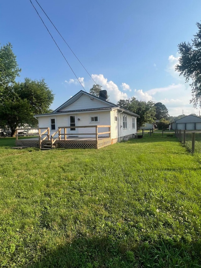 2135 Whitman Ave, Zanesville, OH 43701 - rear view of property with a deck