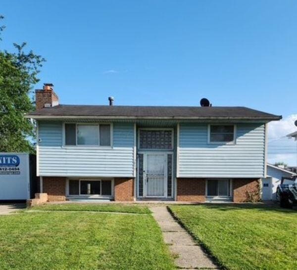 3855 Halsey Pl, Columbus, OH 43228 - photo 1