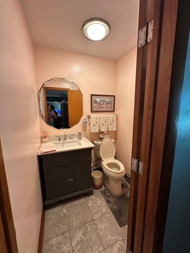 1080 Sycamore Dr, Lancaster, OH 43130 - bathroom with vanity and toilet