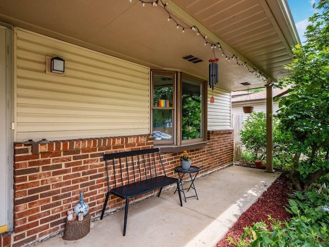 2010 Shallowford Ave, Columbus, OH 43235 - view of covered porch