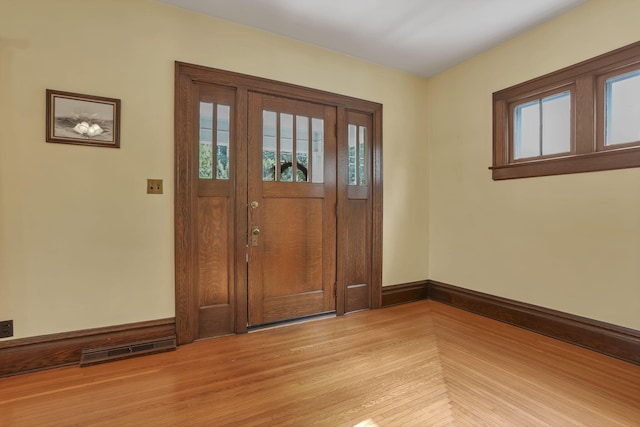206 E Fair Ave, Lancaster, OH 43130 - view of foyer entrance