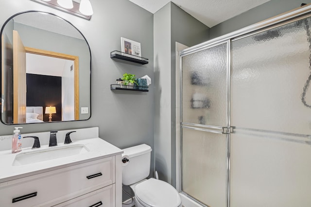 2587 Weeping Willow Ct, Columbus, OH 43207 - full bathroom with vanity and a shower with shower door