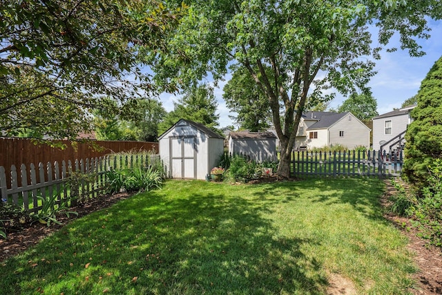 3625 Peany Ln, Canal Winchester, OH 43110 - fenced backyard featuring a shed
