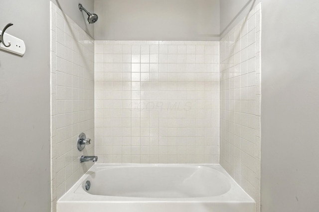 5497 Mirage Dr, Hilliard, OH 43026 - full bathroom with bathing tub / shower combination