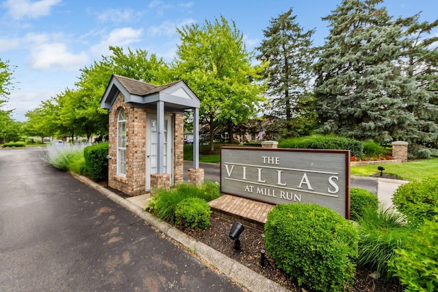 3828 Falls Circle Dr Unit 22, Hilliard, OH 43026 - photo 2