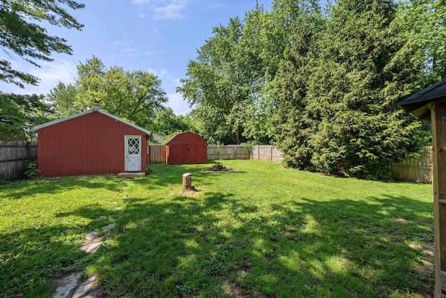 3053 E Old Duvall Ct, Lockbourne, OH 43137 - fenced backyard featuring a storage shed