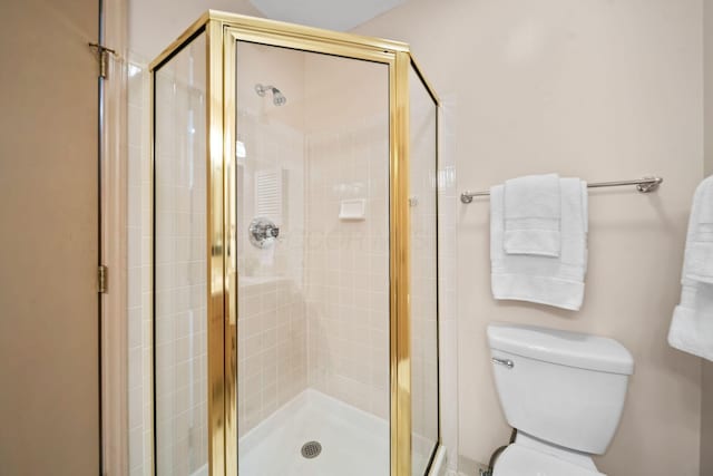 354 Hidden Ravines Dr, Powell, OH 43065 - bathroom with a shower stall