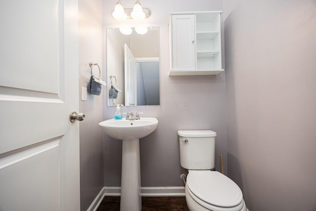 5731 Passage Creek Dr, Dublin, OH 43016 - bathroom featuring toilet and baseboards