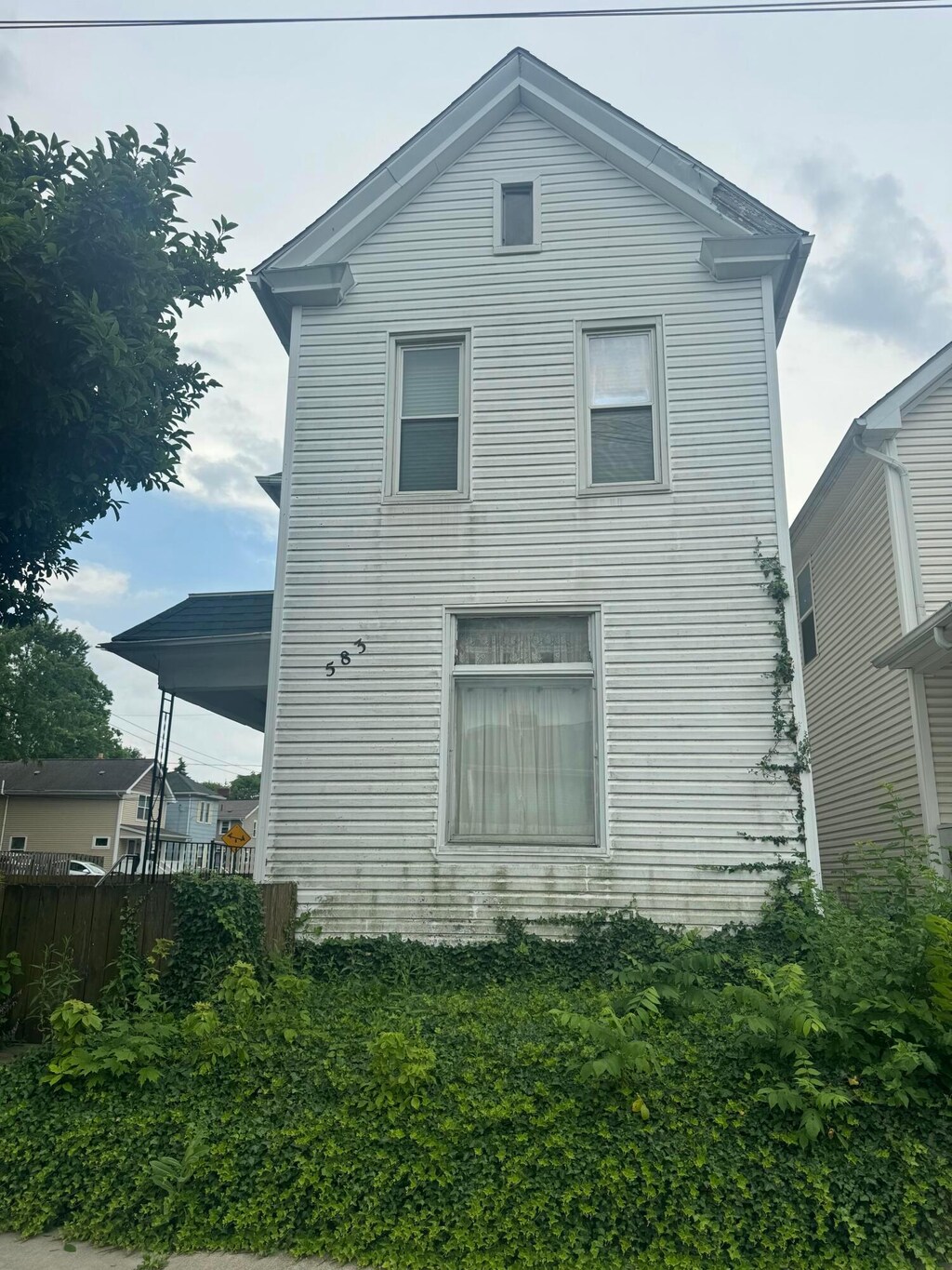 583 E Columbus St, Columbus, OH 43206 - view of home's exterior